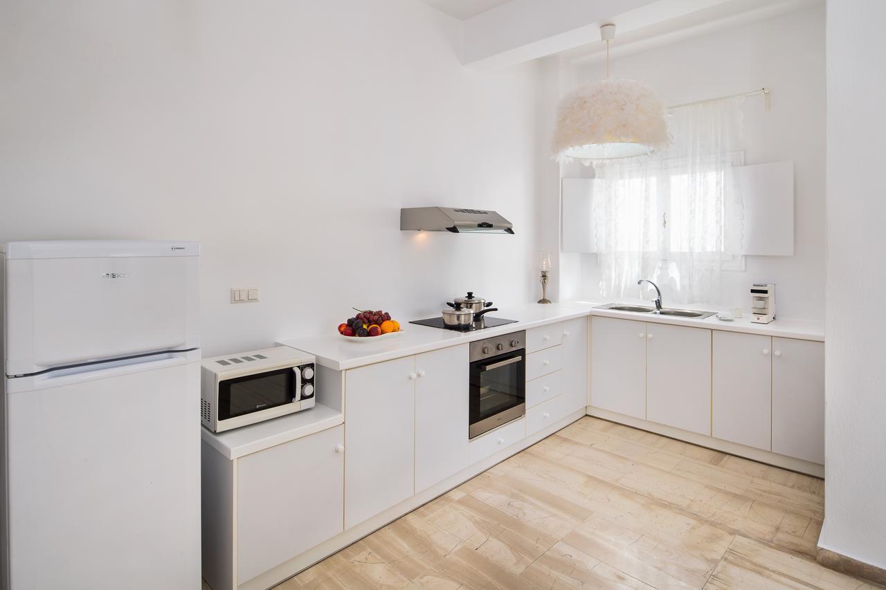 Apartamento Sol Mare Salis Kamári Exterior foto